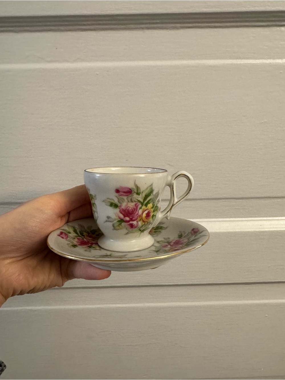Tea cup & saucer